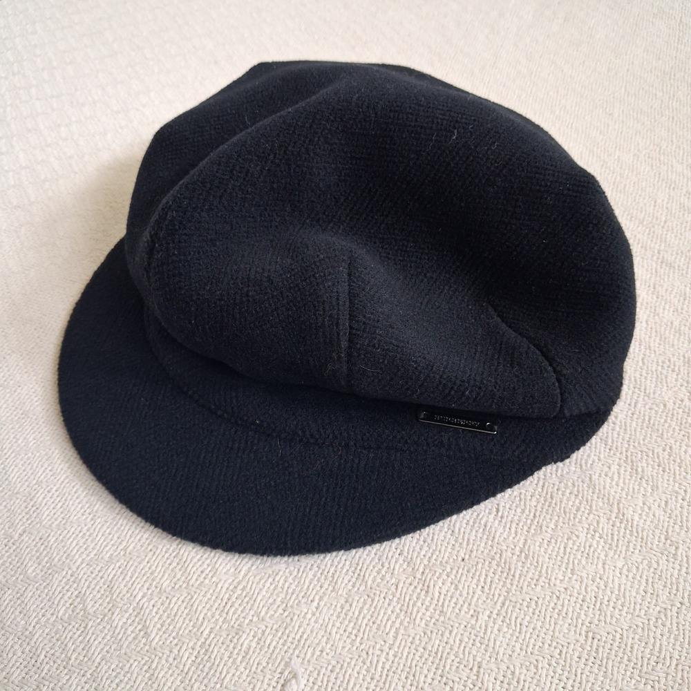 Burberry newsboy cap black wool dark academia vintage 90s baker boy hat medium